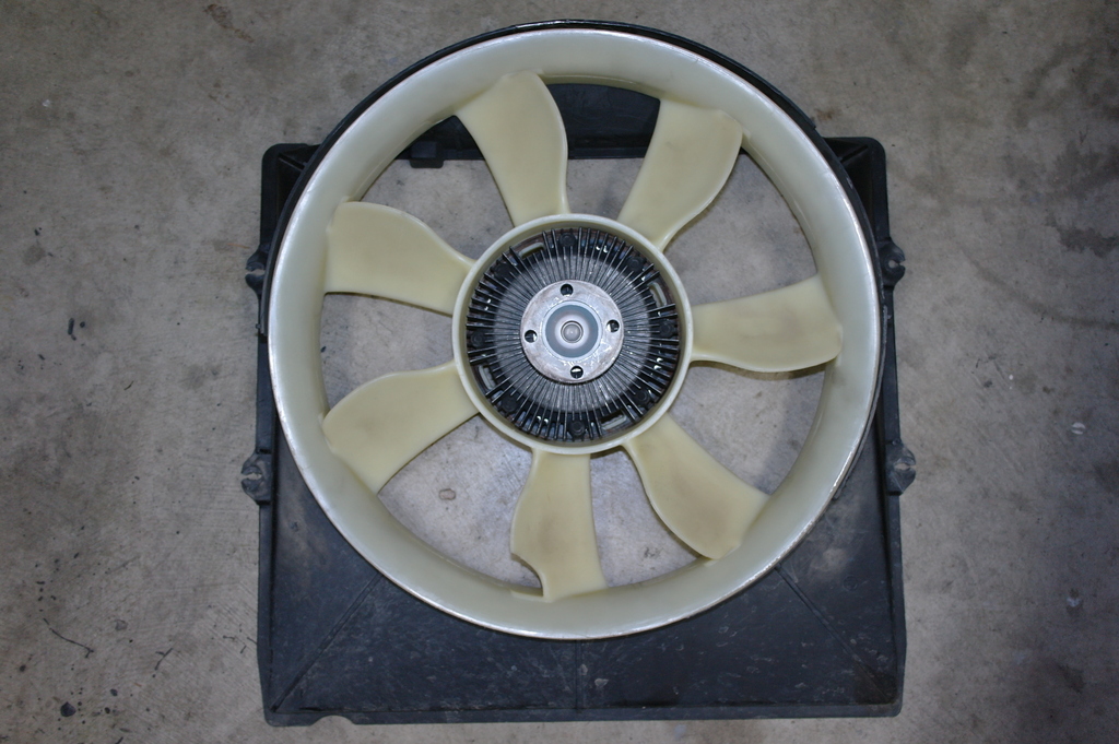 汽車散熱風(fēng)扇種類—艾普智能.jpeg 汽車散熱風(fēng)扇種類—艾普智能.jpeg