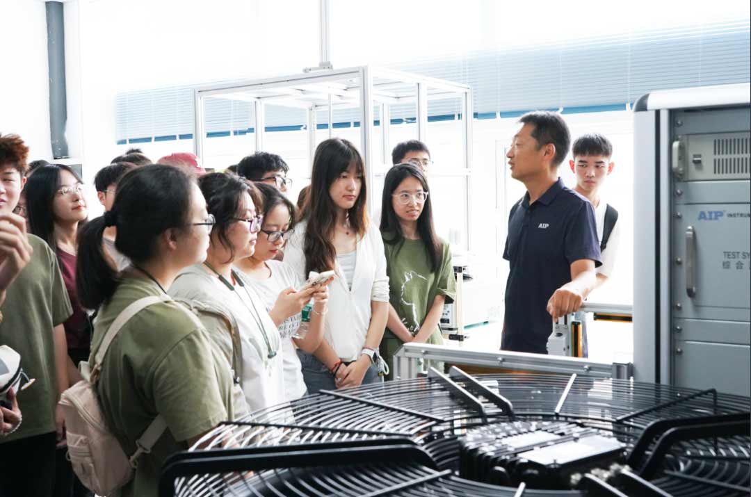 中國石油大學(xué)（華東）師生走進(jìn)艾普智能，攜手共促產(chǎn)學(xué)研深度融合