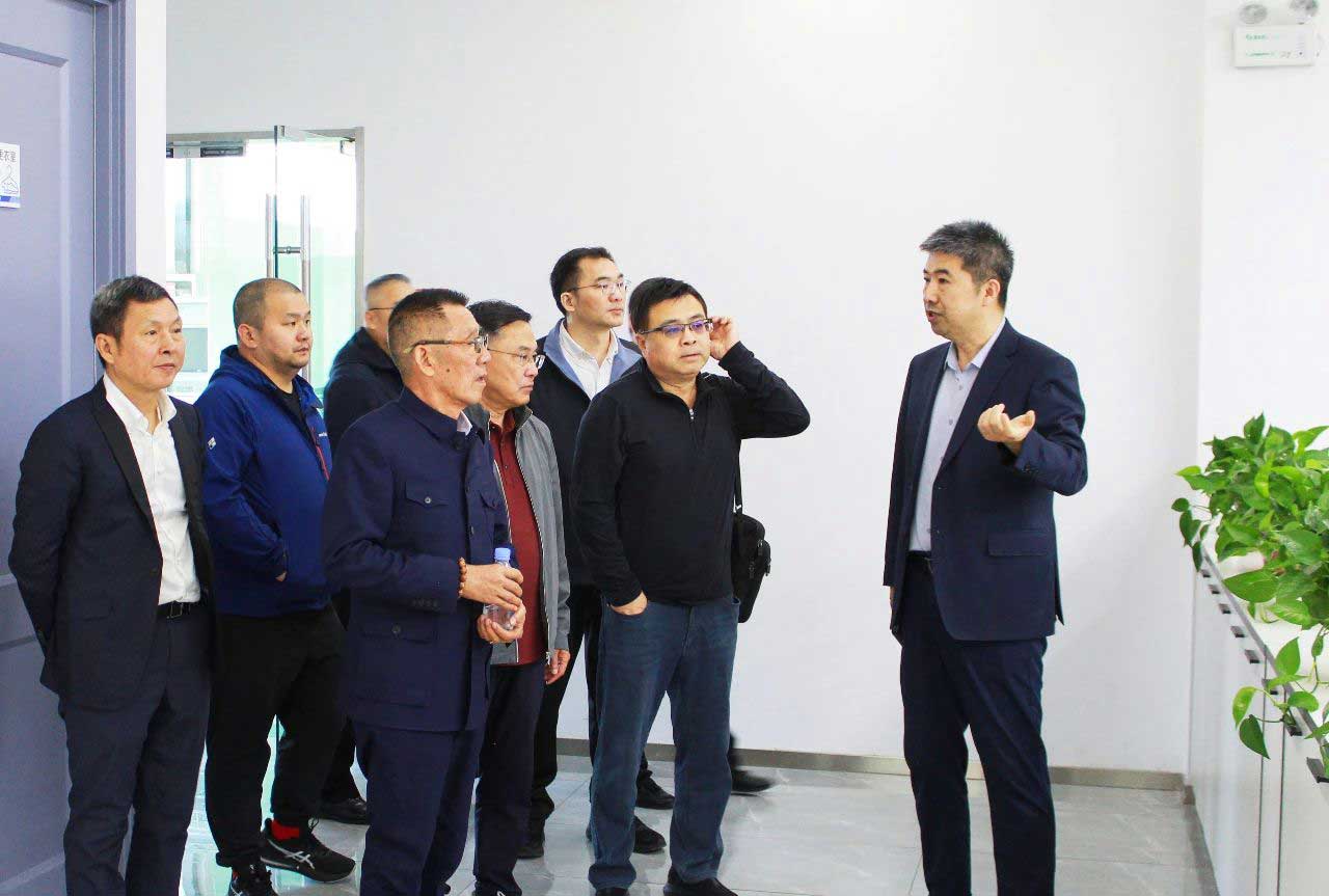 艾普承辦丨中國(guó)電子元件行業(yè)協(xié)會(huì)微特電機(jī)與組件分會(huì)九屆六次理事會(huì)議在青島圓滿召開(kāi)